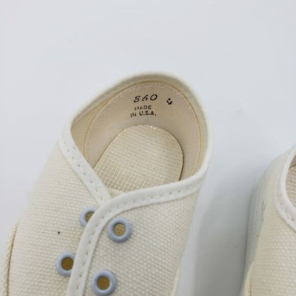 Baby sz 4 canvas white sneakers - Picture 5 of 6